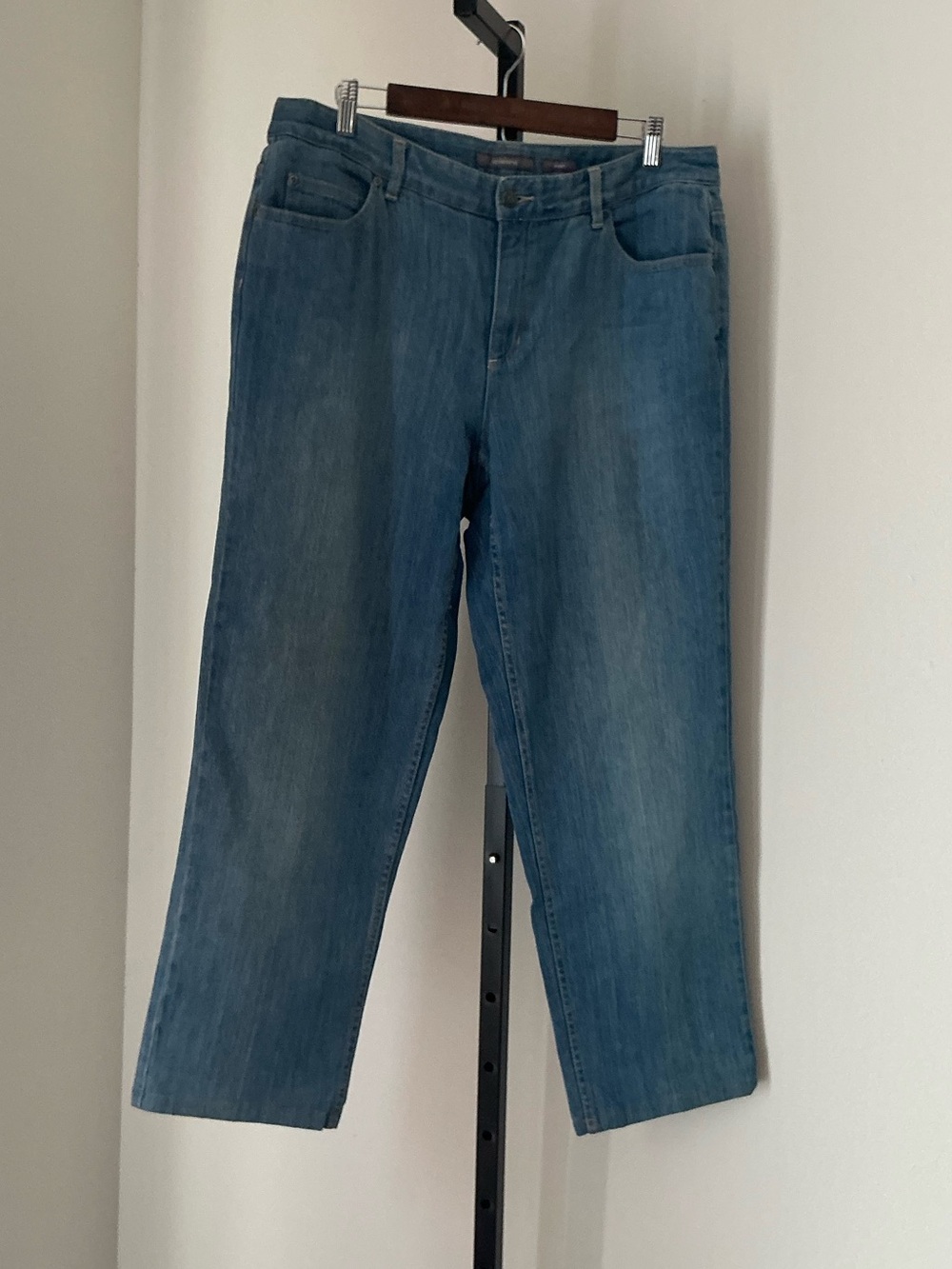 Liz Claiborne | Classic Straight-Leg Jeans